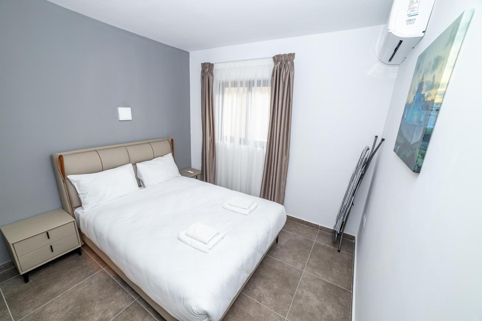 Charming Corner Apartment With Country View 2Br セント・ポールズ・ベイ エクステリア 写真